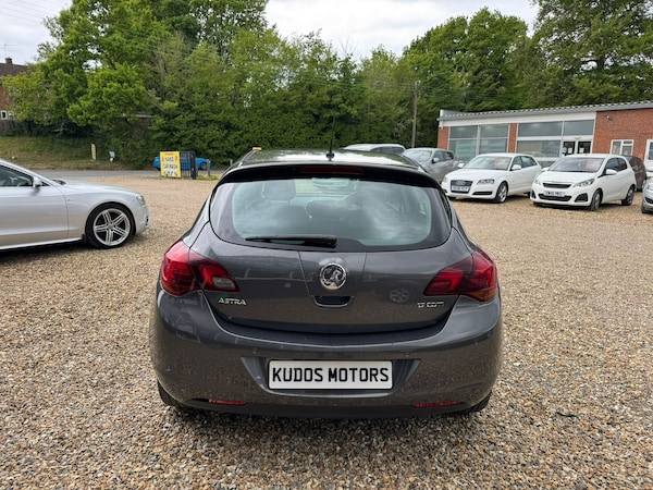 Used Vauxhall Astra 2011 for sale - 74356726: Photo 6