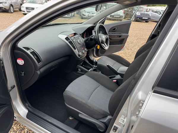 Used Kia Ceed 2012 for sale - 74130285: Photo 17