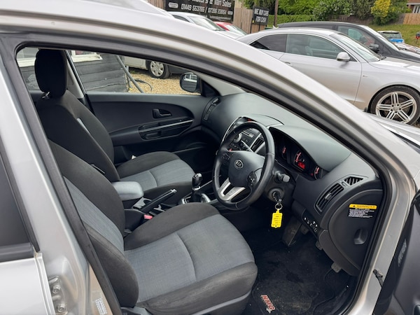 Used Kia Ceed 2012 for sale - 74130285: Photo 9