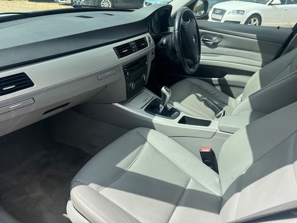 Used BMW 3 Series 2011 for sale - 75482879: Photo 11