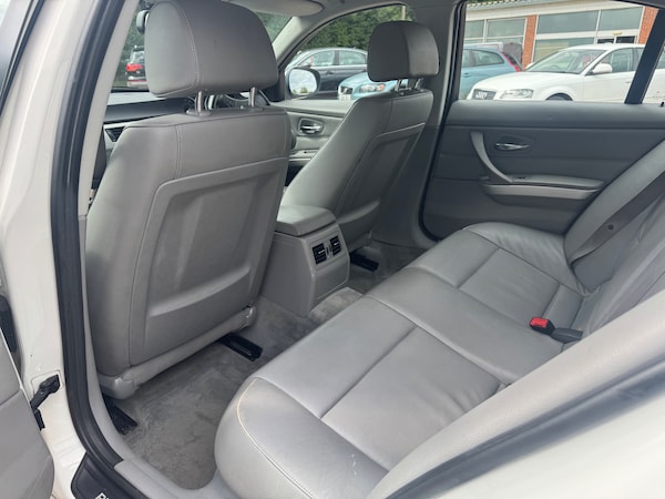 Used BMW 3 Series 2011 for sale - 75482879: Photo 14