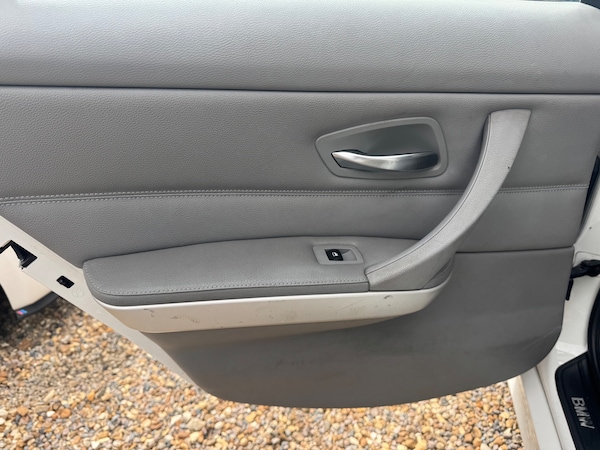 Used BMW 3 Series 2011 for sale - 75482879: Photo 15