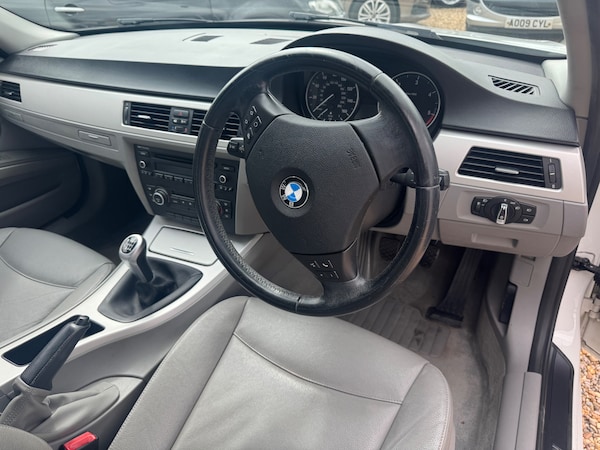 Used BMW 3 Series 2011 for sale - 75482879: Photo 19
