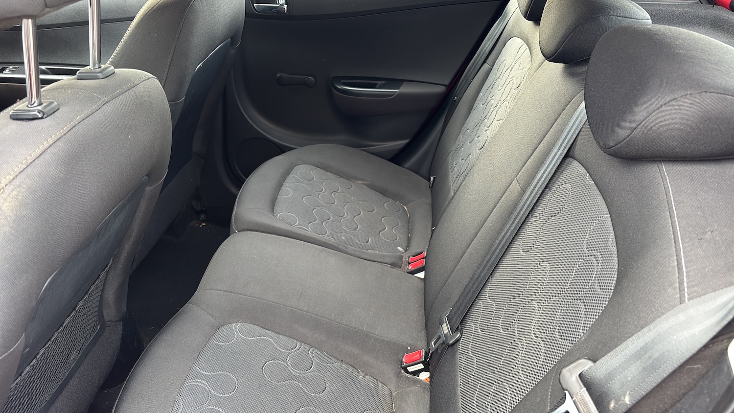 Used Hyundai i20 2011 for sale - 76660199: Photo 4