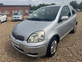 Used Toyota Yaris 2005 for sale - 76352966: Photo