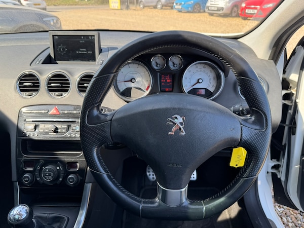 Used Peugeot 308 2013 for sale - 74225222: Photo 9
