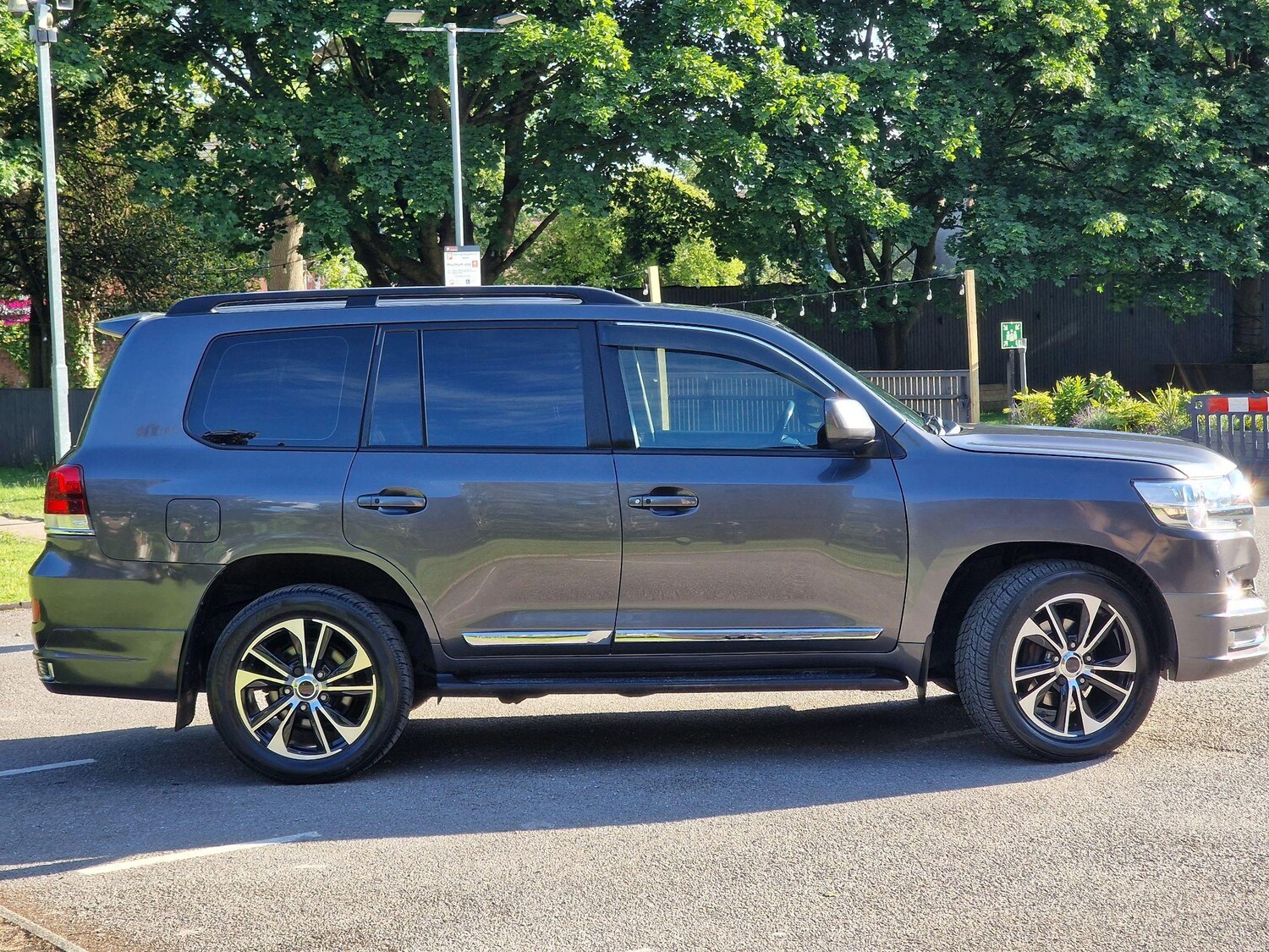 Used Toyota Land Cruiser 2011 for sale - 77671384: Photo 10