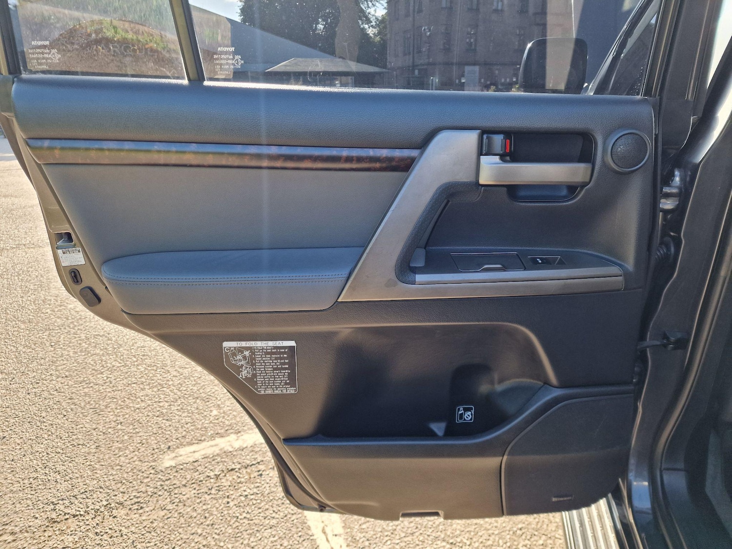 Used Toyota Land Cruiser 2011 for sale - 77671384: Photo 39