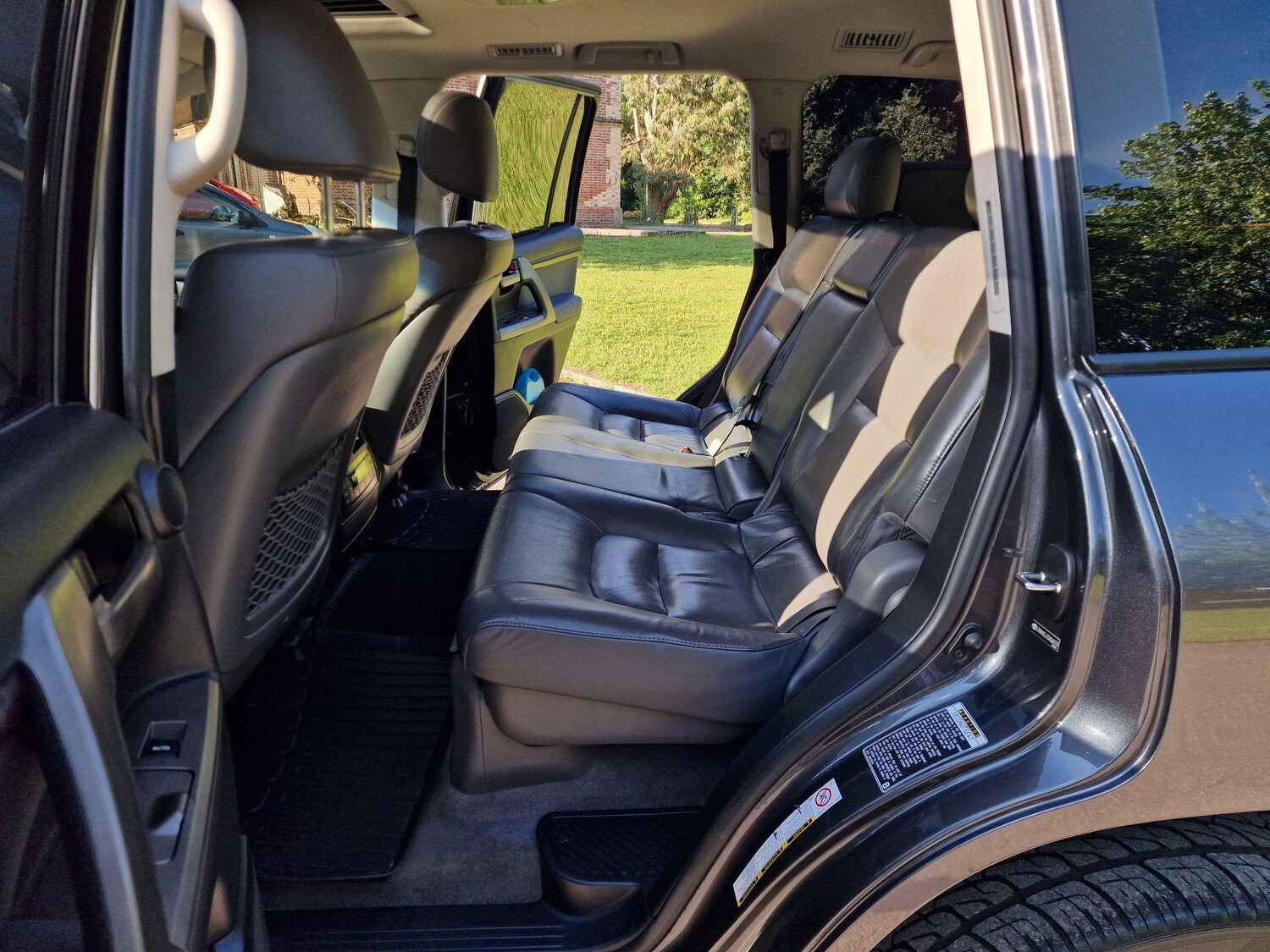 Used Toyota Land Cruiser 2011 for sale - 77671384: Photo 40