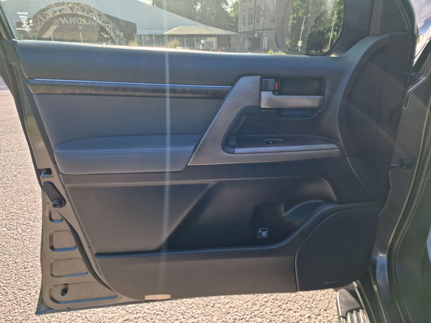 Used Toyota Land Cruiser 2011 for sale - 77671384: Photo 48