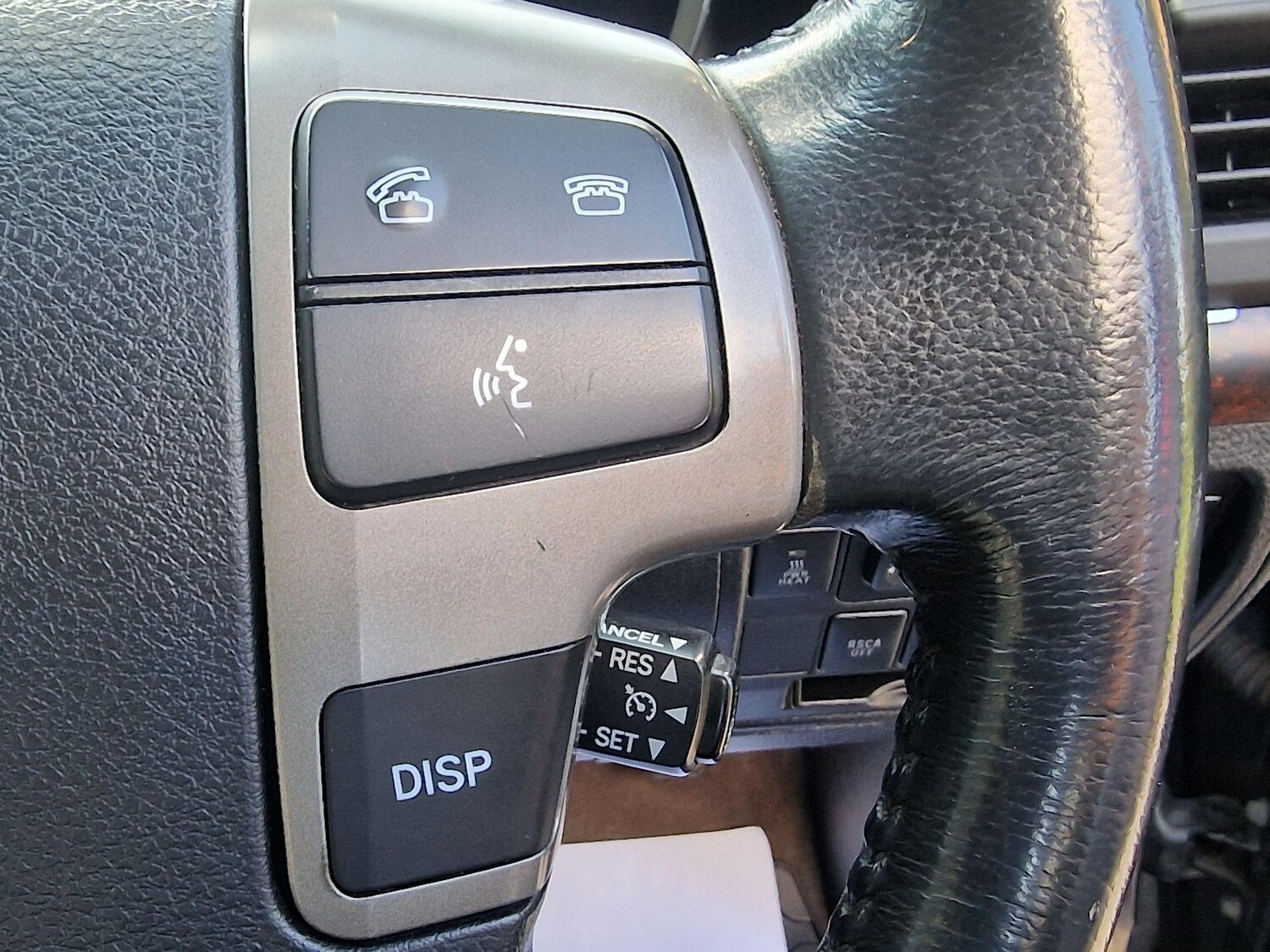 Used Toyota Land Cruiser 2011 for sale - 77671384: Photo 60