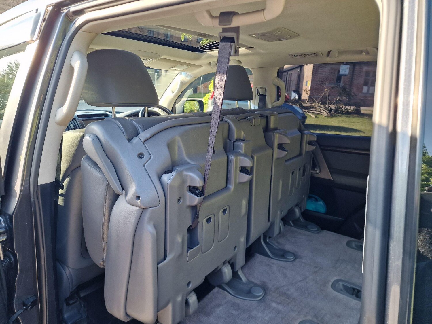 Used Toyota Land Cruiser 2011 for sale - 77671384: Photo 84