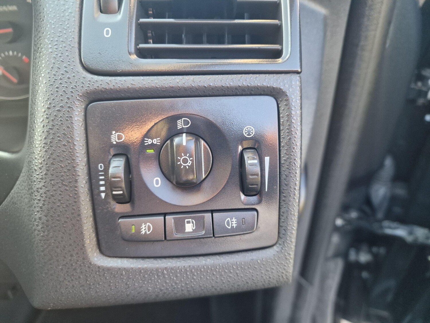 Used Volvo V50 for sale - 77752948: Photo 31