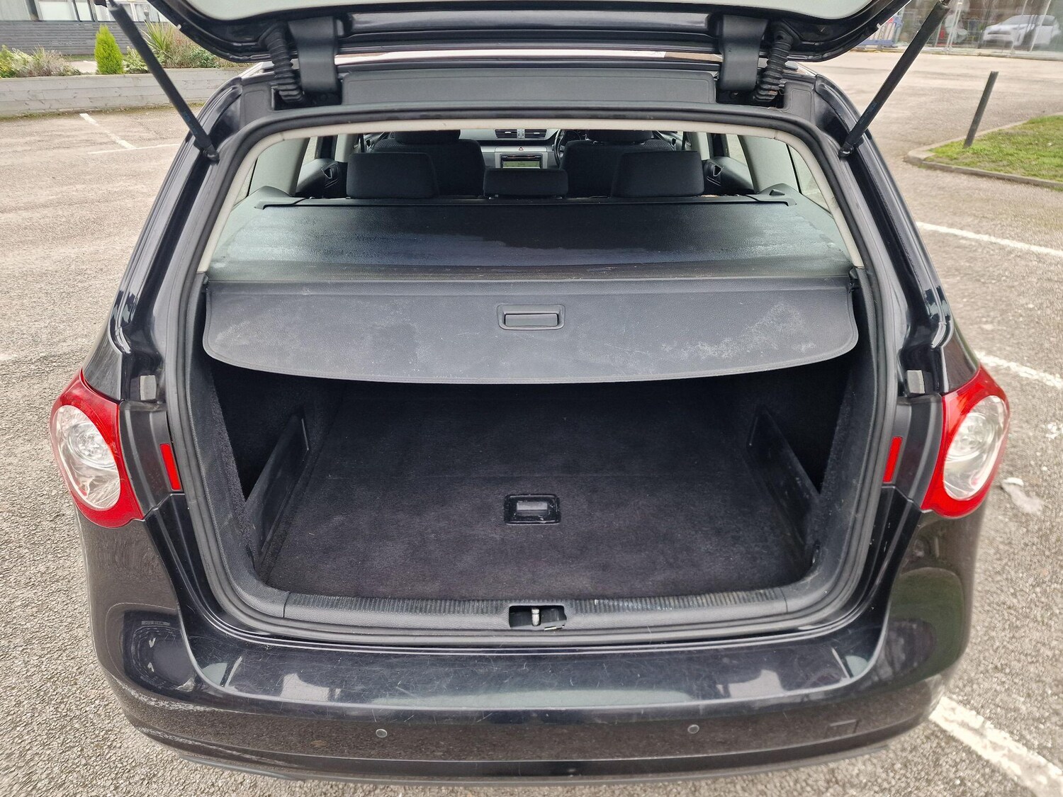 Used Volkswagen Passat for sale - 77696002: Photo 10