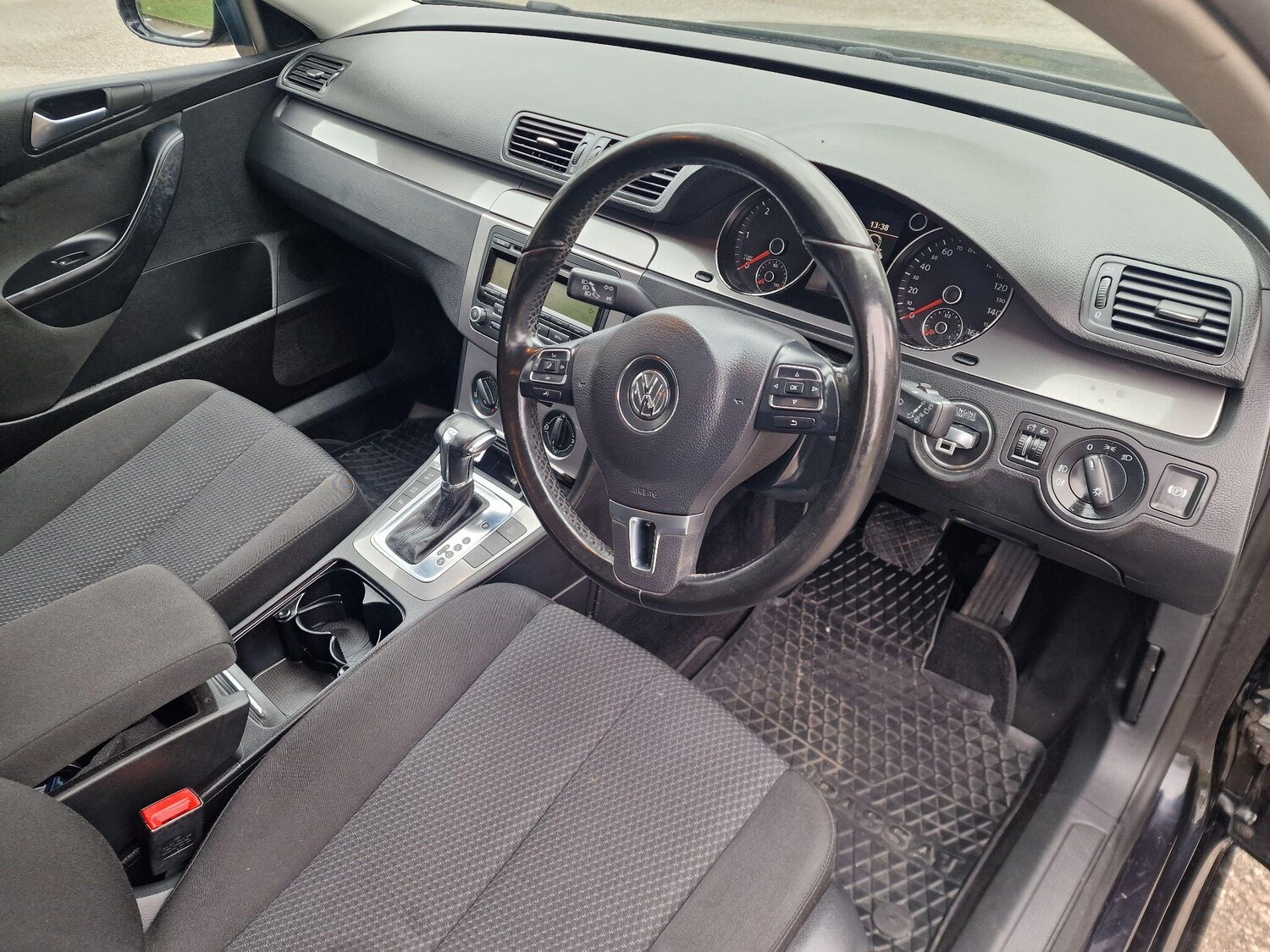 Used Volkswagen Passat for sale - 77696002: Photo 17