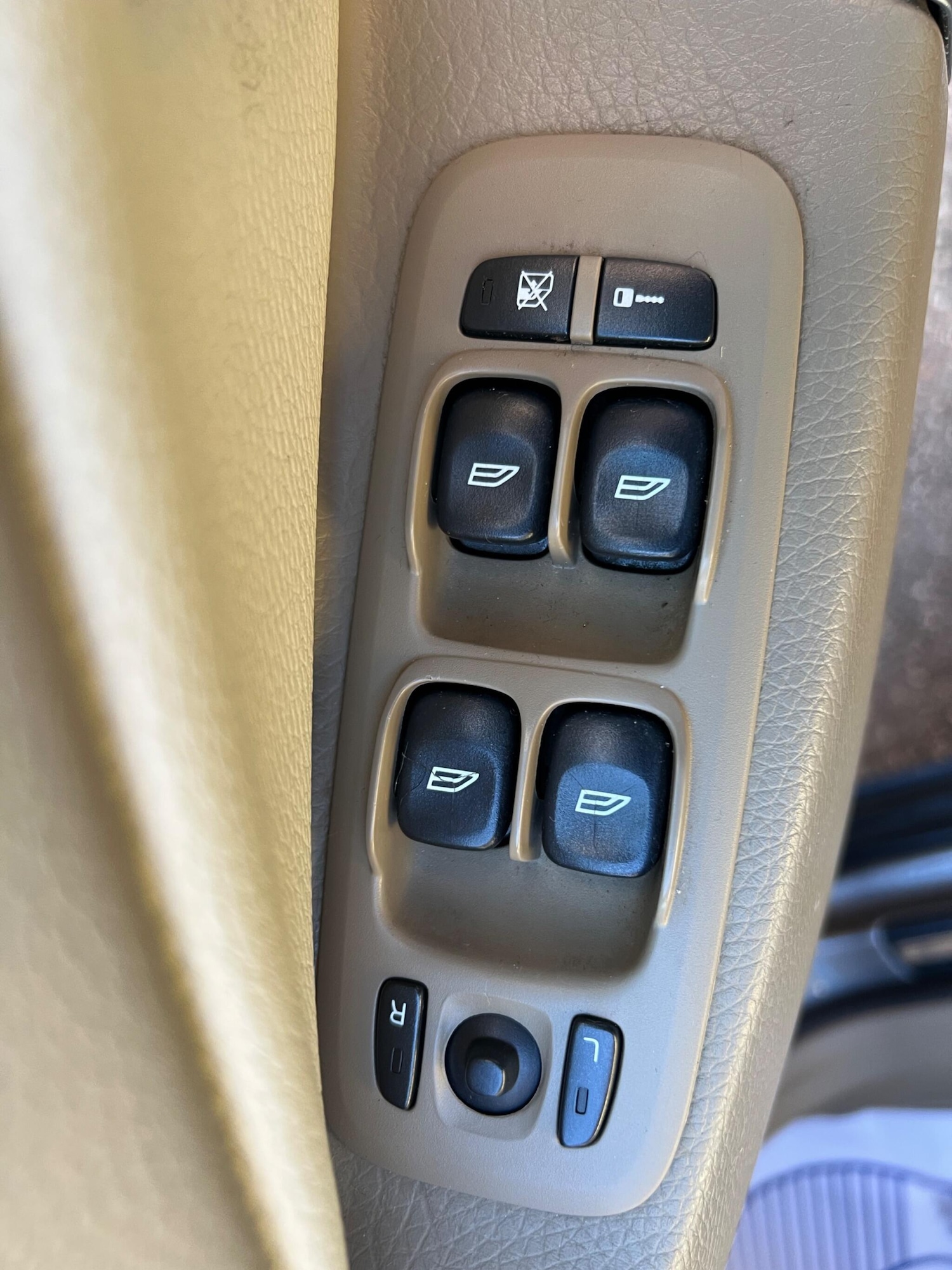 Used Volvo XC90 for sale - 77670712: Photo 36