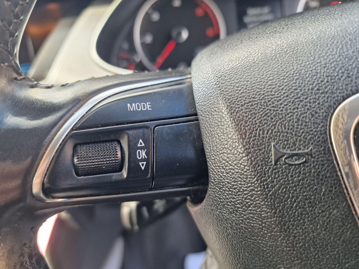 Used Audi A4 Avant for sale - 77671555: Photo 32