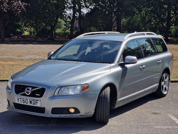 Used Volvo V70 2010 for sale - 79497126: Photo