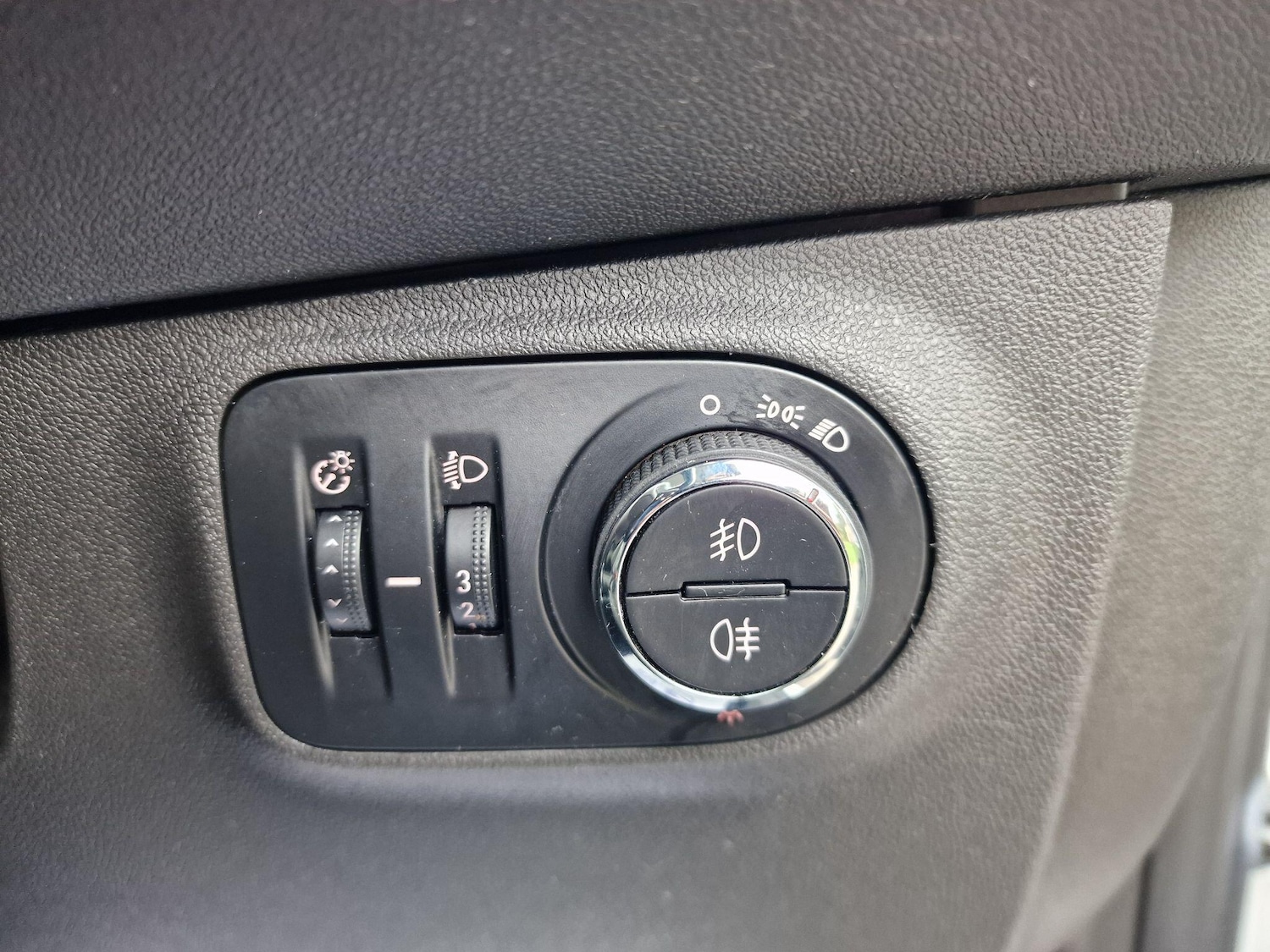 Used Vauxhall Corsa for sale - 77671600: Photo 25