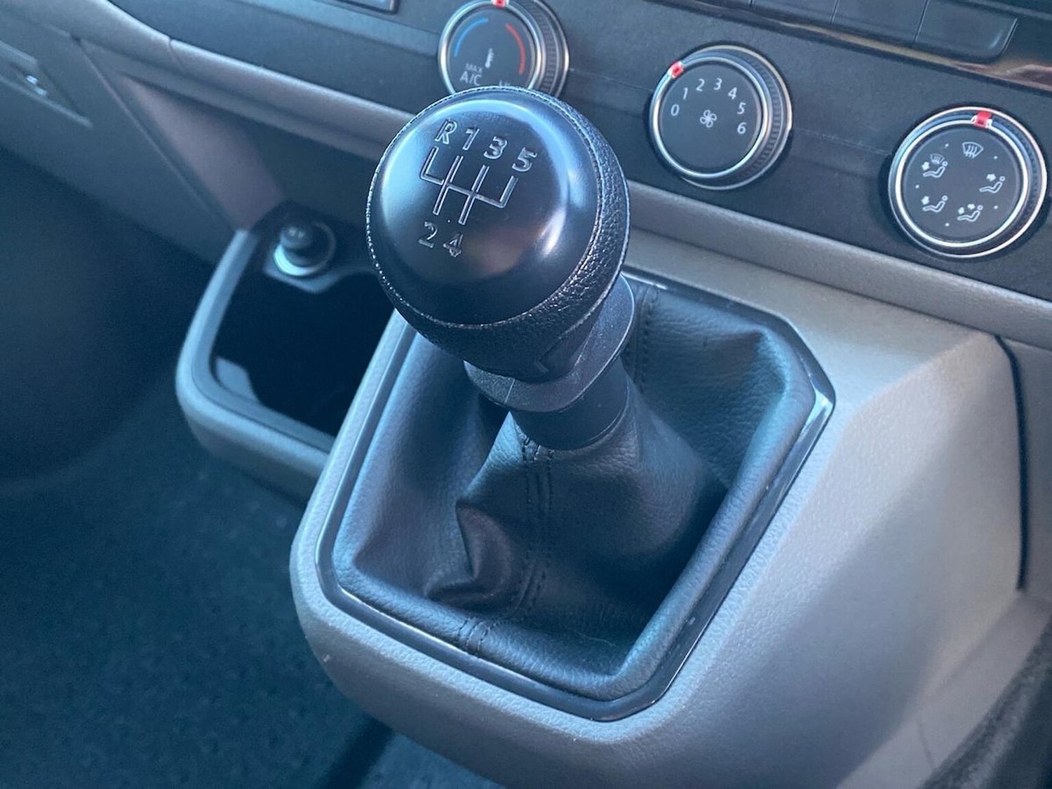 Used Volkswagen Transporter 2022 for sale - 77998739: Photo 13