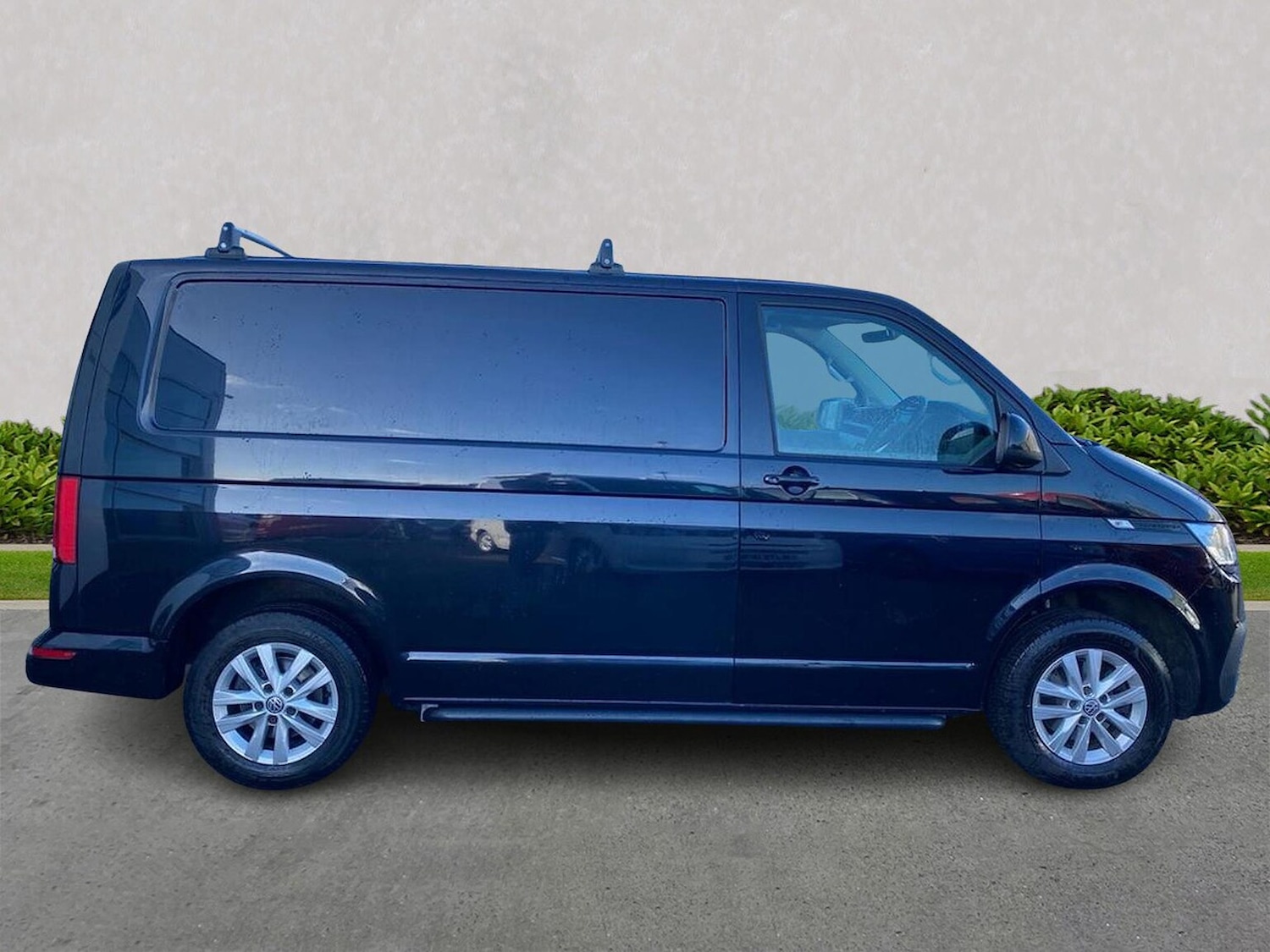 Used Volkswagen Transporter 2022 for sale - 77998739: Photo 3