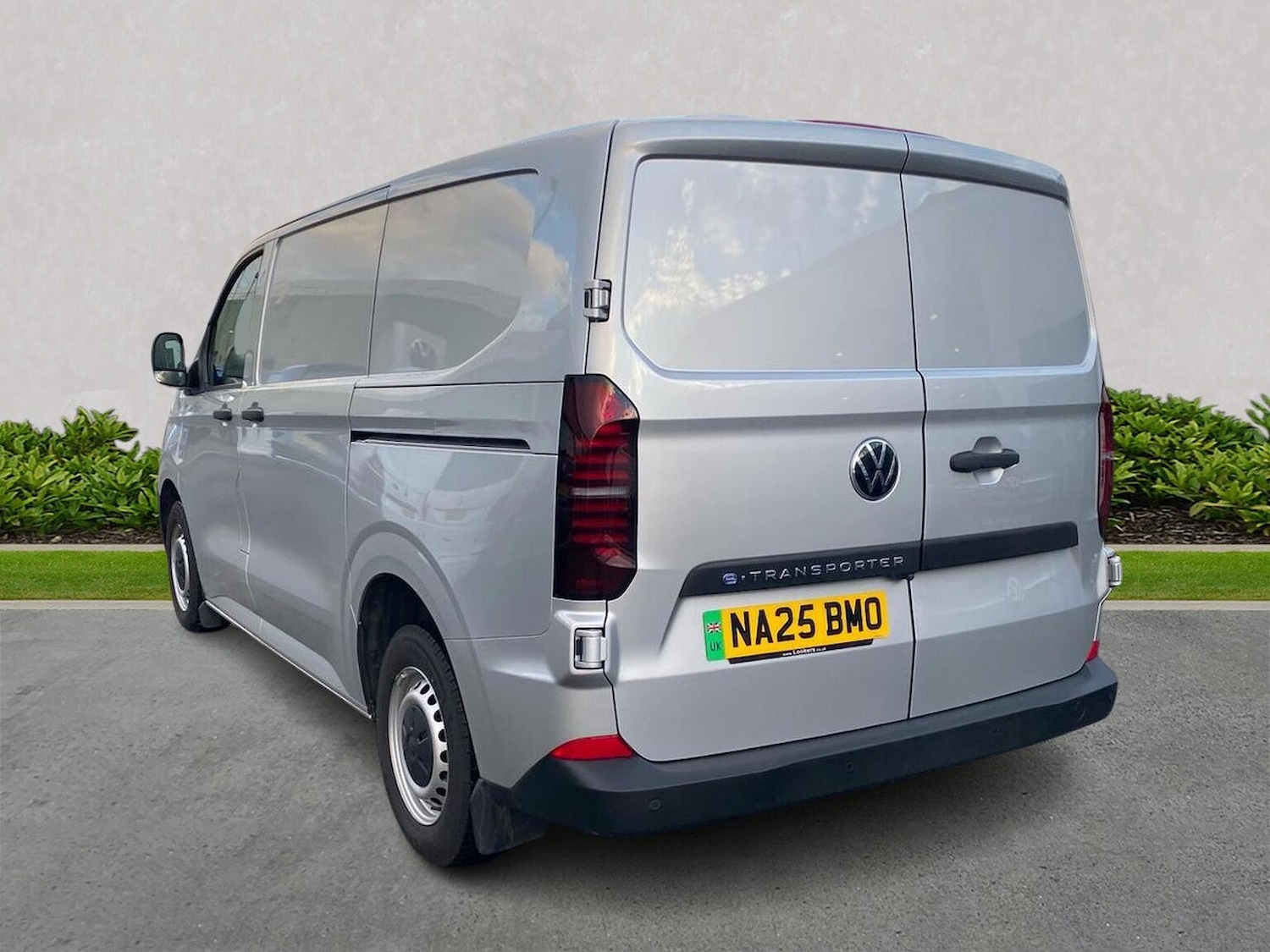 Used Volkswagen Transporter 2025 for sale - 77487759: Photo 2