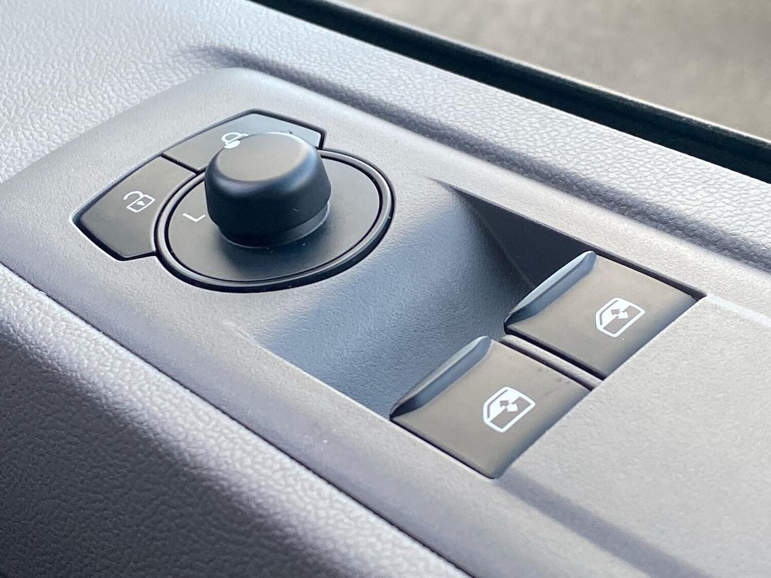 Used Volkswagen Transporter 2025 for sale - 77487759: Photo 33