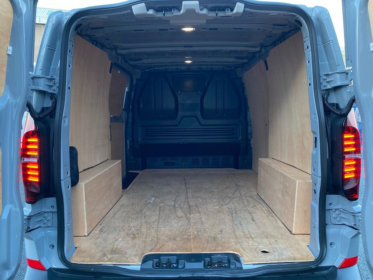 Used Volkswagen Transporter 2025 for sale - 77023460: Photo 10