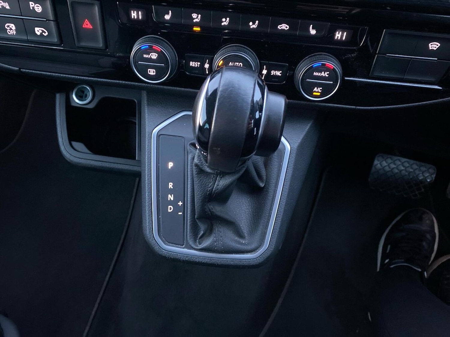 Used Volkswagen Caravelle 2020 for sale - 76713193: Photo 14