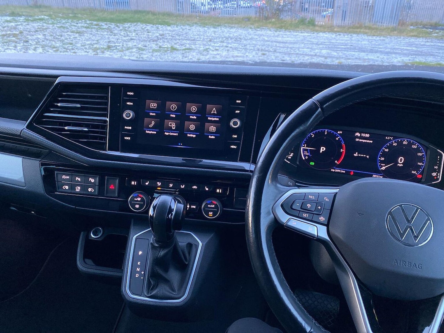 Used Volkswagen Caravelle 2020 for sale - 76713193: Photo 9