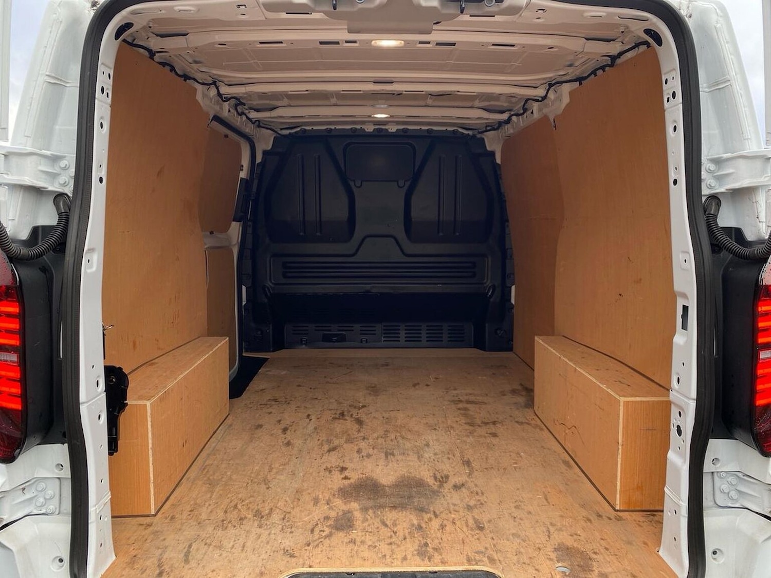 Used Volkswagen Transporter 2025 for sale - 77946110: Photo 9