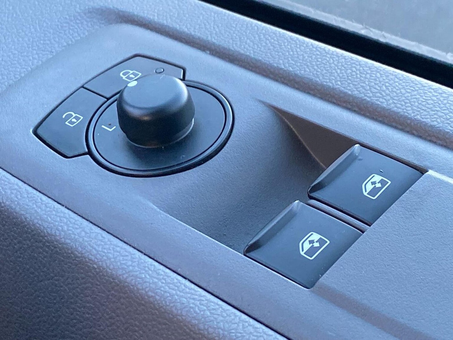 Used Volkswagen Transporter 2025 for sale - 77028136: Photo 37