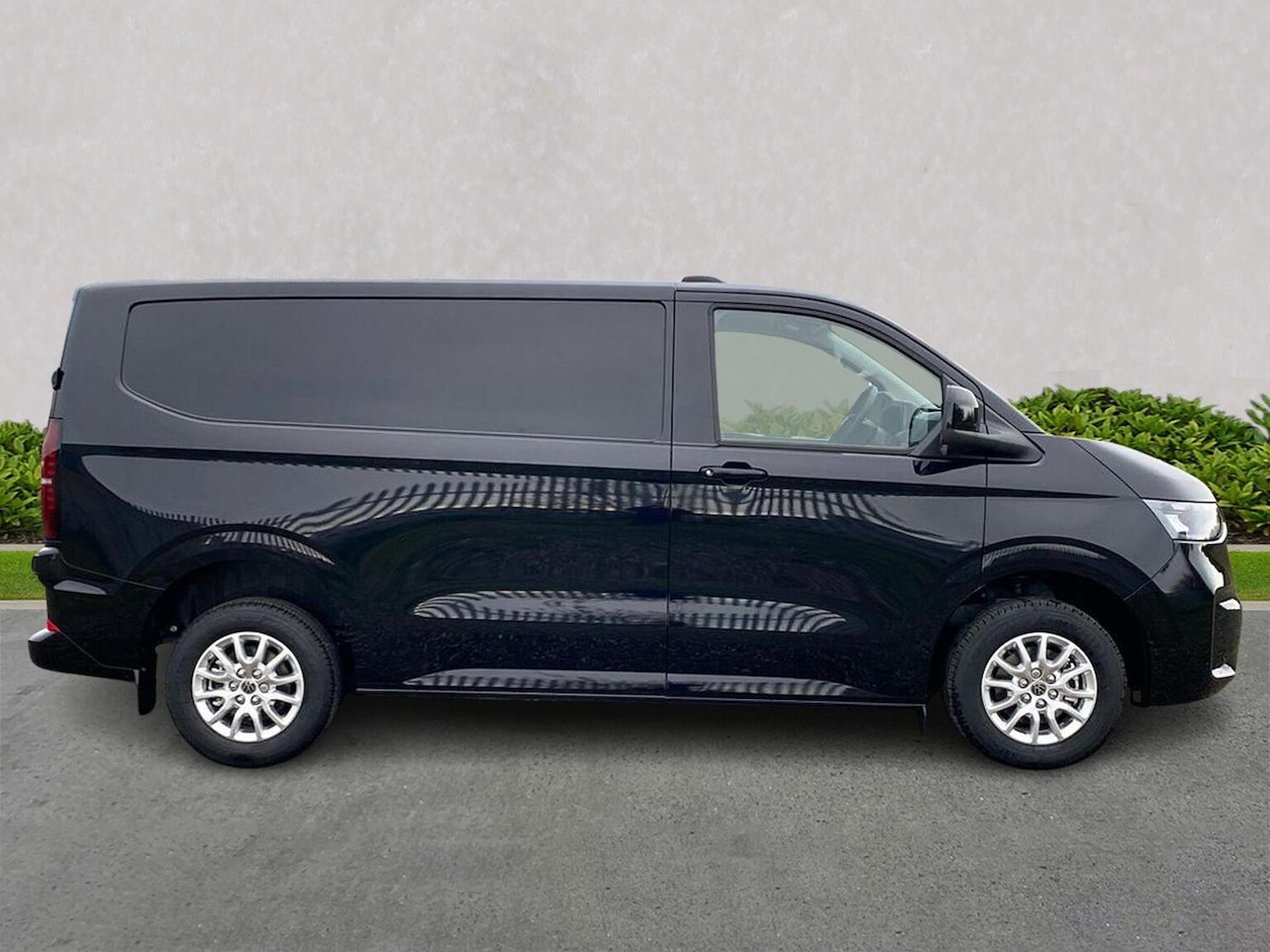 Used Volkswagen Transporter 2025 for sale - 76547721: Photo 4