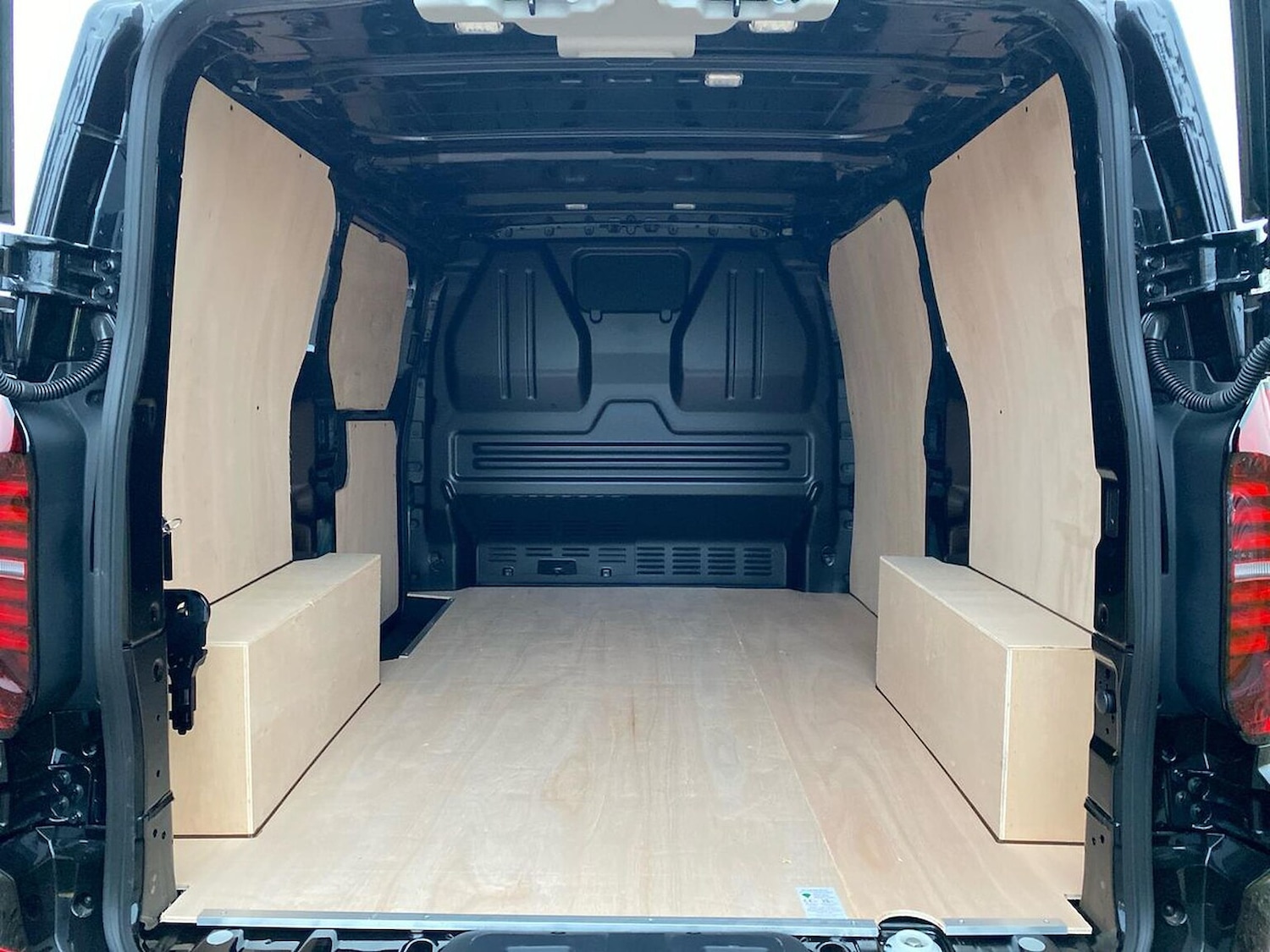 Used Volkswagen Transporter 2025 for sale - 76547721: Photo 9