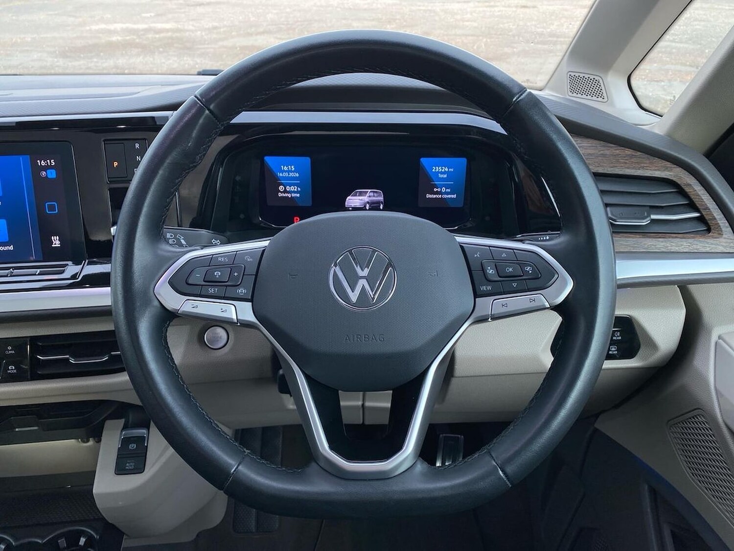 Used Volkswagen Multivan 2024 for sale - 78194980: Photo 11