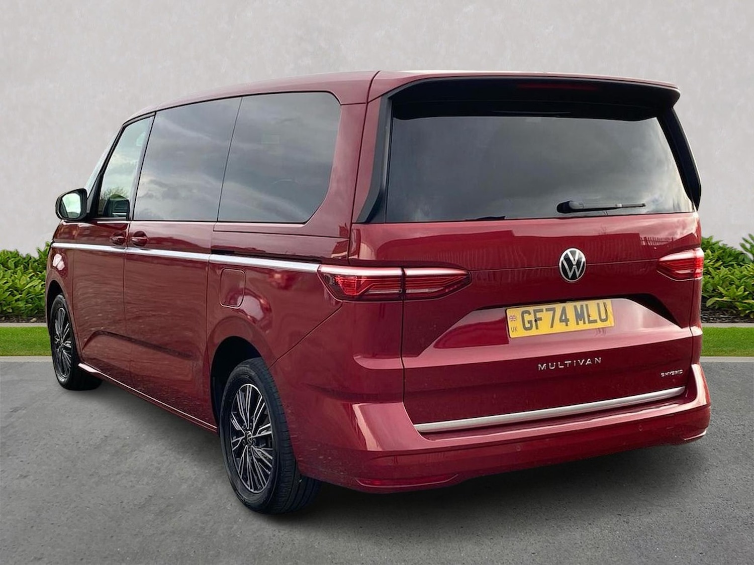 Used Volkswagen Multivan 2024 for sale - 78194980: Photo 2