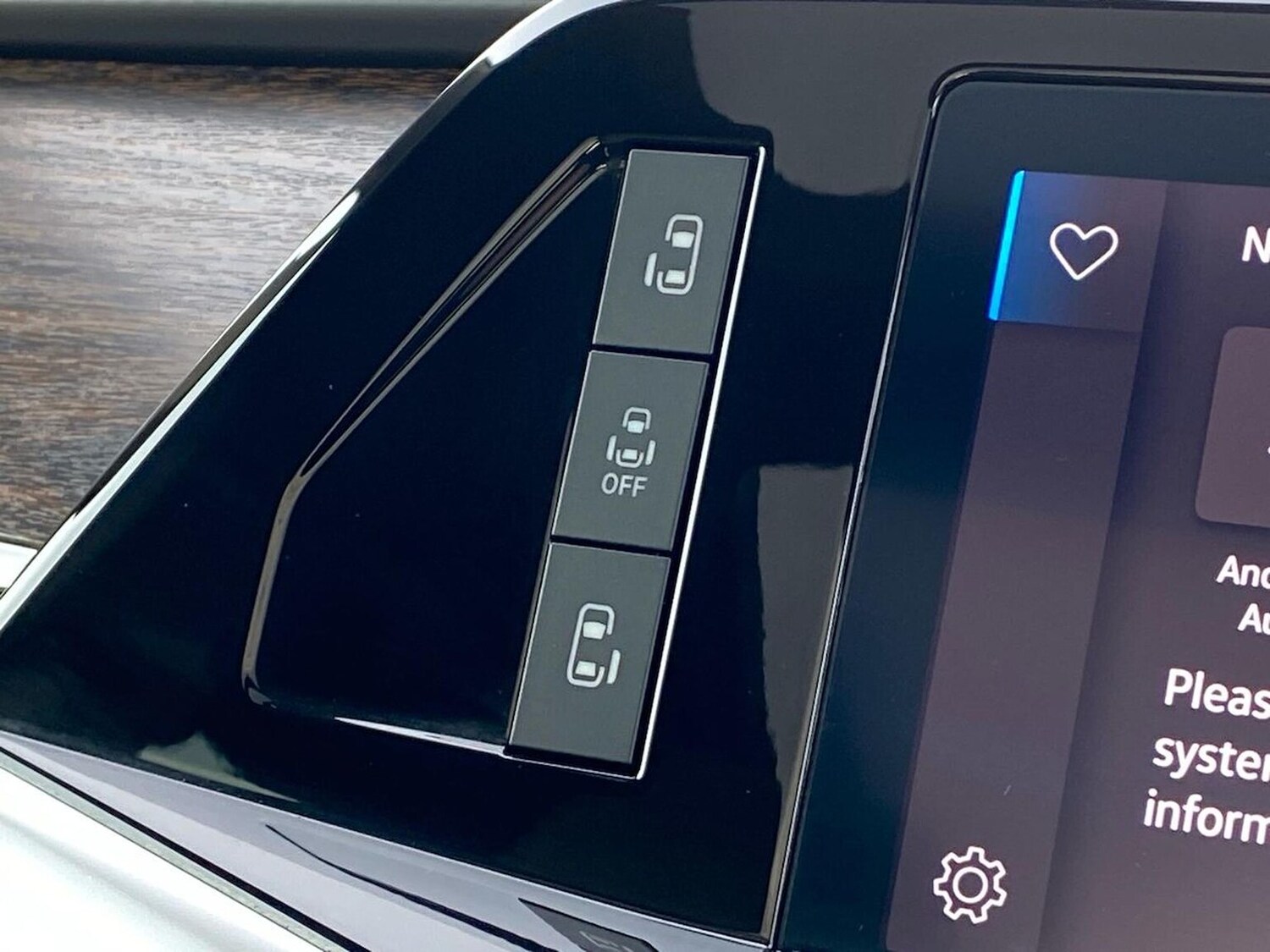 Used Volkswagen Multivan 2024 for sale - 78194980: Photo 33