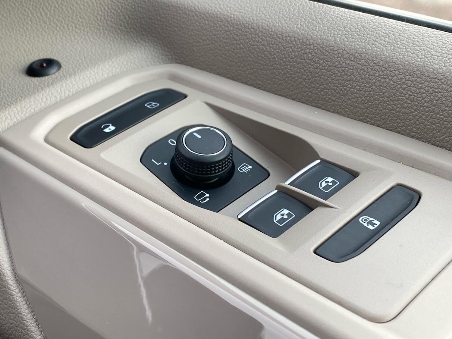 Used Volkswagen Multivan 2024 for sale - 78194980: Photo 37