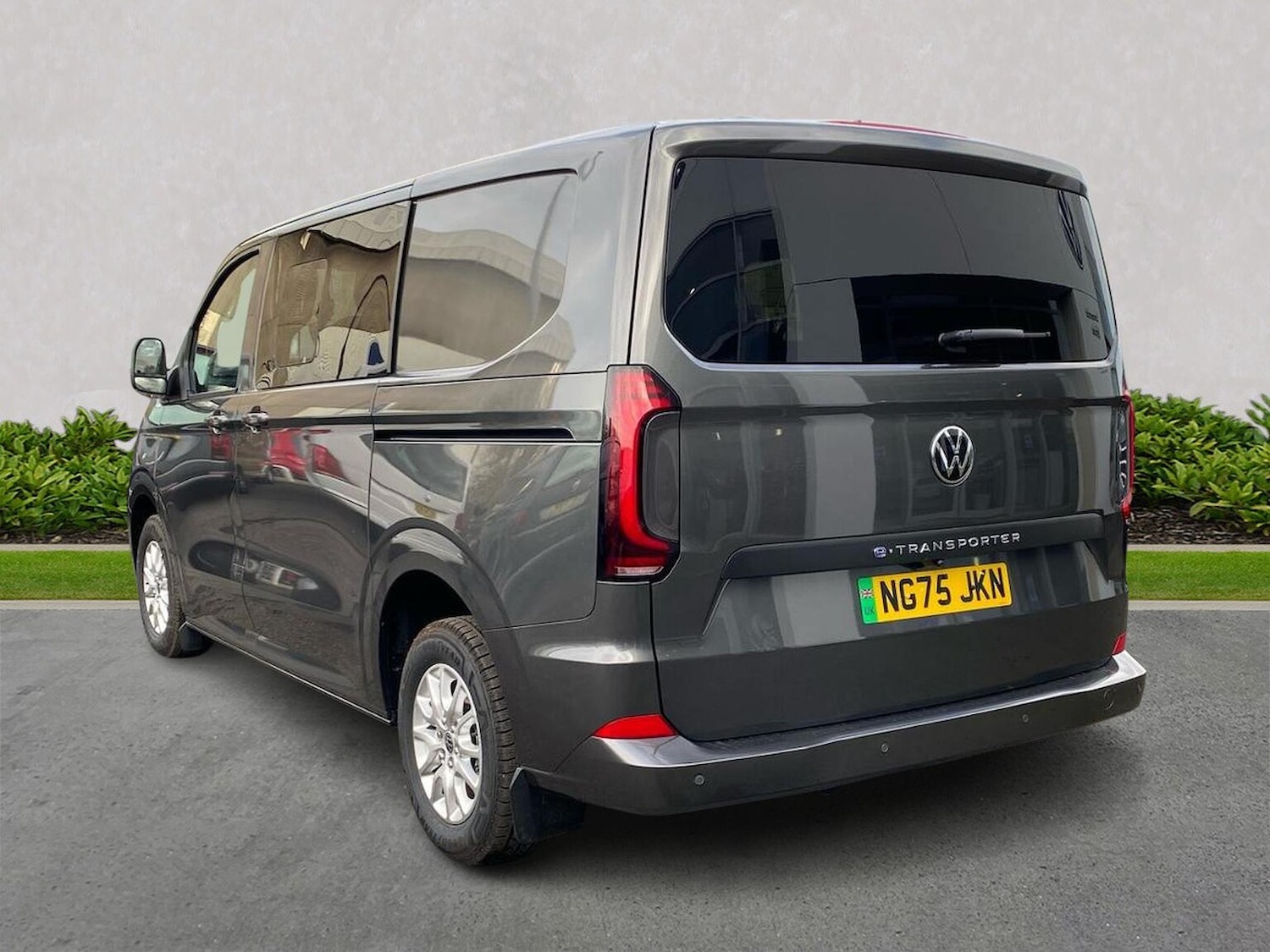 Used Volkswagen Transporter 2025 for sale - 76911181: Photo 2