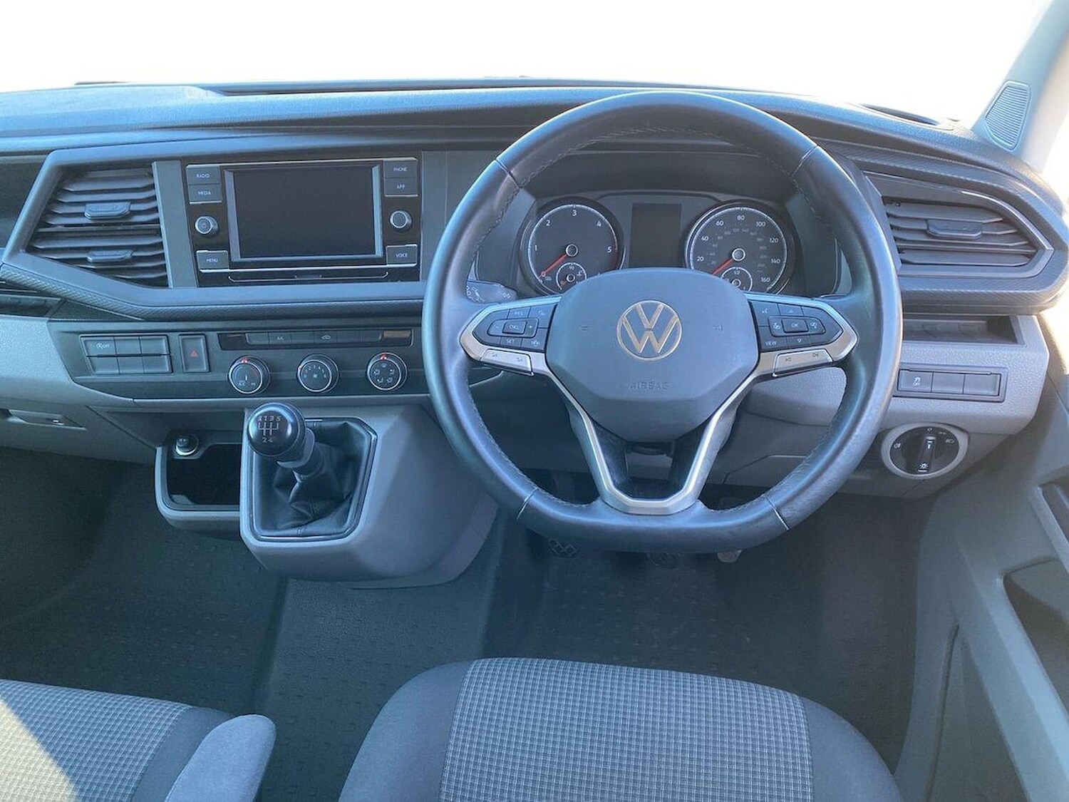 Used Volkswagen Transporter 2024 for sale - 78194716: Photo 11