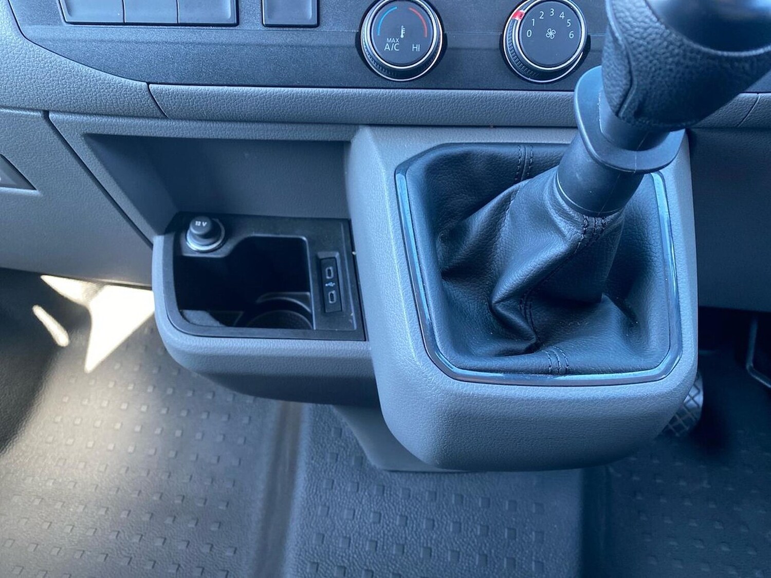 Used Volkswagen Transporter 2024 for sale - 78194716: Photo 29