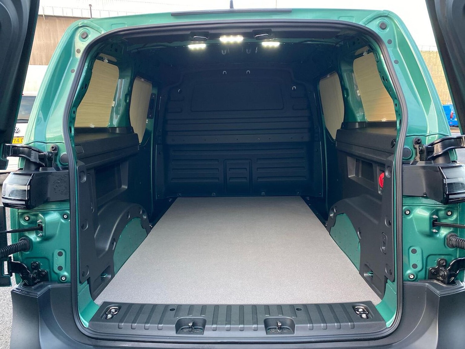 Used Volkswagen ID.Buzz 2023 for sale - 77008235: Photo 19