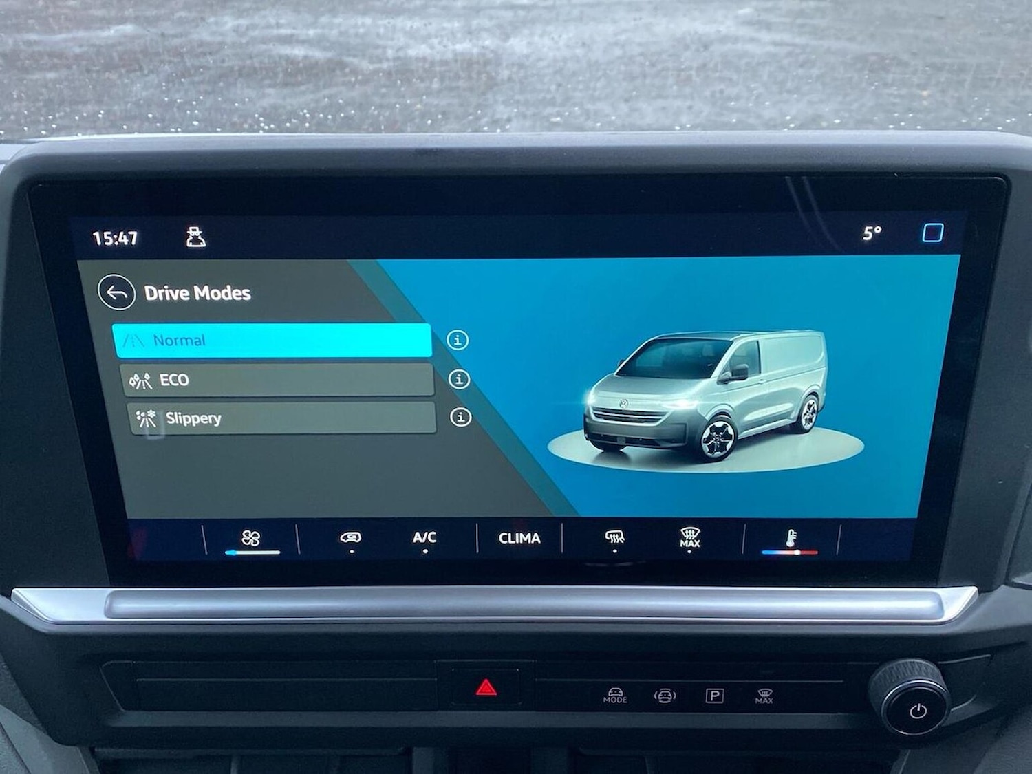 Used Volkswagen Transporter 2025 for sale - 77872098: Photo 28