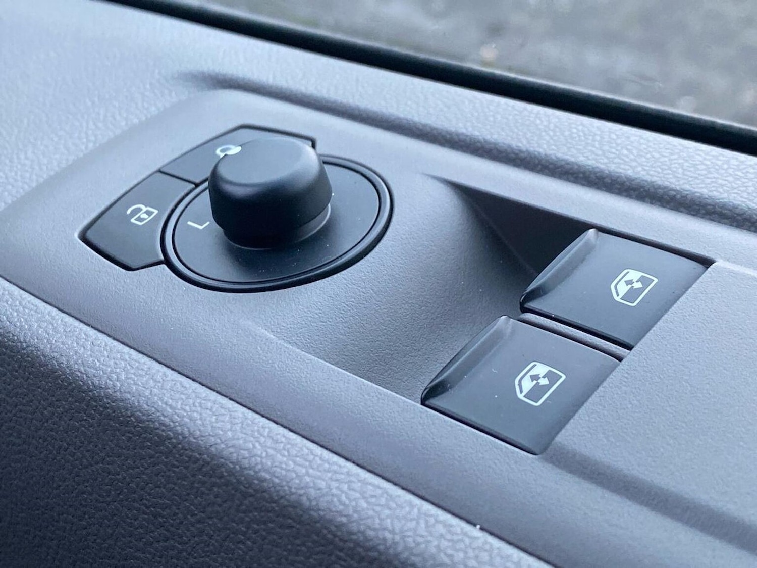 Used Volkswagen Transporter 2025 for sale - 77872098: Photo 33