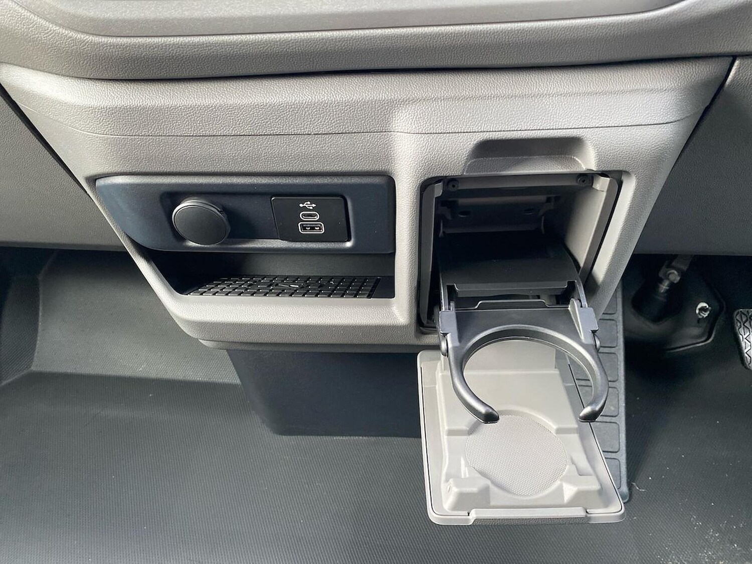 Used Volkswagen Transporter 2025 for sale - 78194878: Photo 37