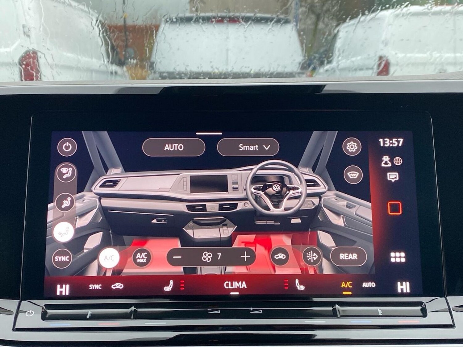 Used Volkswagen Multivan 2025 for sale - 77802147: Photo 16