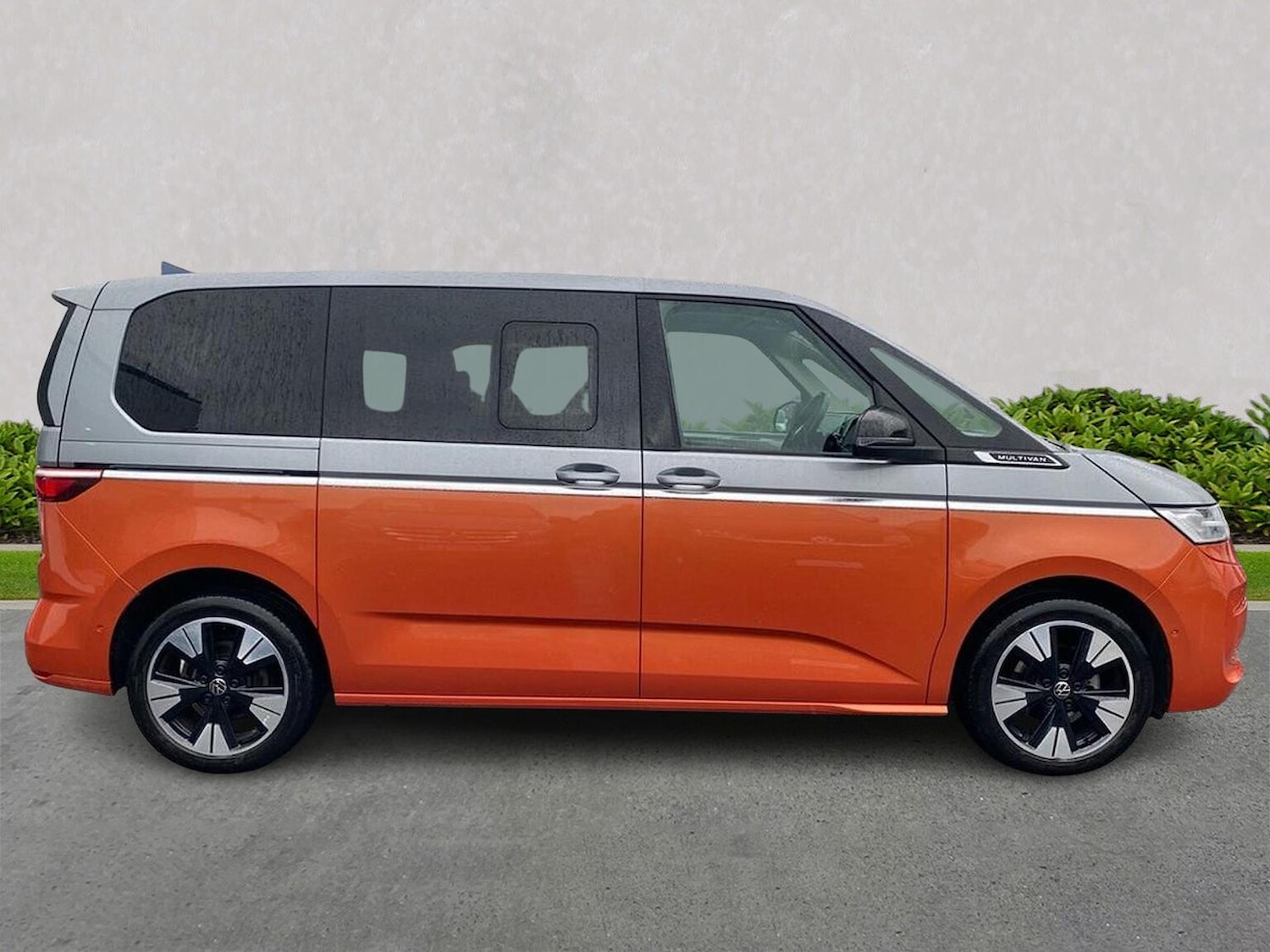 Used Volkswagen Multivan 2025 for sale - 77802147: Photo 3