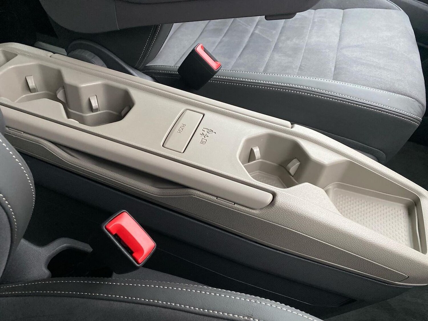 Used Volkswagen Multivan 2025 for sale - 77802147: Photo 39