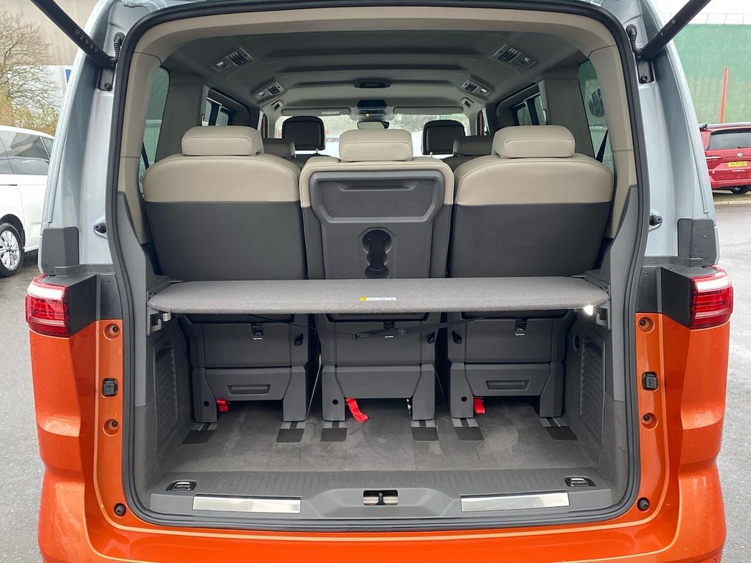 Used Volkswagen Multivan 2025 for sale - 77802147: Photo 9