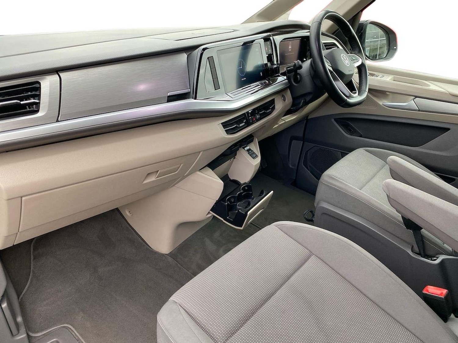 Used Volkswagen Multivan 2024 for sale - 78194856: Photo 12